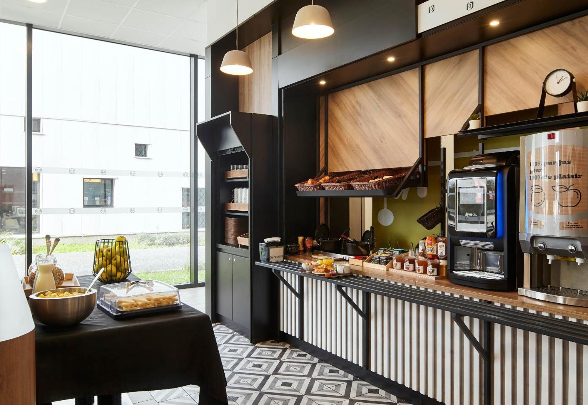 B&B Hotel Cergy Saint Christophe Luaran gambar